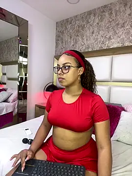 Snapshot of AlesiaCooper chatting on October 2025 08:05:02 PM AlesiaCooper online show from October 2025 08:05:02 PM