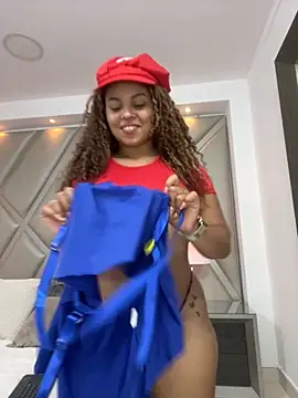 AlesiaCooper online show from November 2025 08:19:01 PM