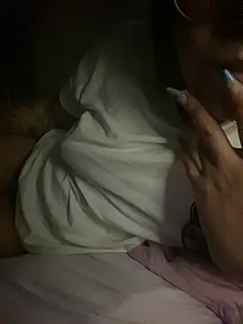 Snapshot of babyluzzy chatting on March 2025 02:36:02 AM babyluzzy online show from March 2025 02:36:02 AM