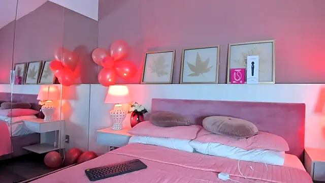 Emma  1 online show from October 2025 04:10:02 AM