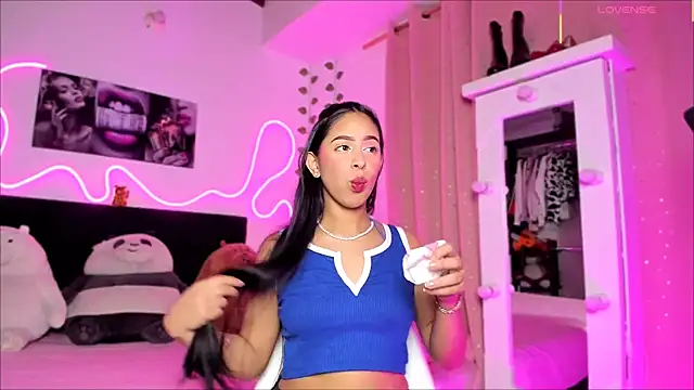 Vickysth online show from November 2025 10:32:02 PM