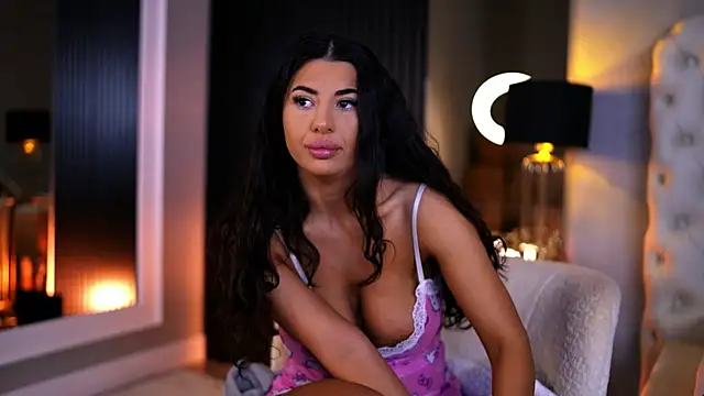TanyaVonDe online show from July 2026 06:37:02 PM
