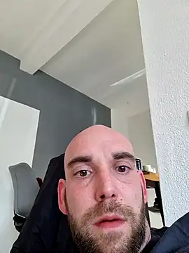 Snapshot of Smokeym123 chatting on March 2025 02:34:02 PM Smokeym123 online show from March 2025 02:34:02 PM