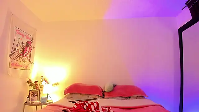 Snapshot of Alessamoth chatting on December 2025 09:56:01 PM Alessamoth online show from December 2025 09:56:01 PM