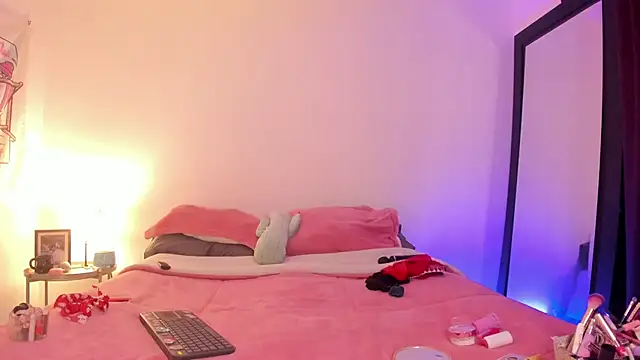 Alessamoth online show from March 2026 11:52:02 PM