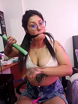 DaniPoison online show from October 2025 06:19:02 PM