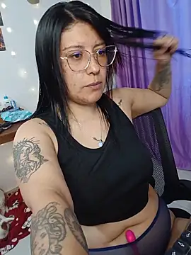 DaniPoison online show from May 2026 05:52:01 PM
