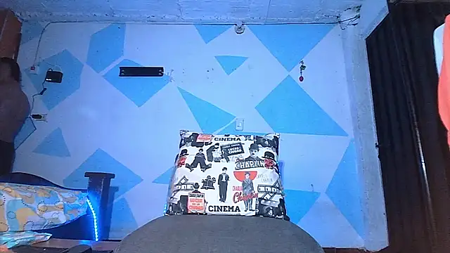 dareck 18 online show from April 2026 01:41:02 AM