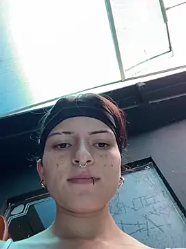 Snapshot of val_zx chatting on March 2025 05:53:02 PM val zx online show from March 2025 05:53:02 PM