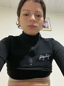 Snapshot of val_zx chatting on January 2026 06:35:01 PM val zx online show from January 2026 06:35:01 PM