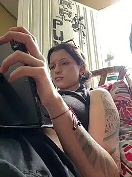 Snapshot of val_zx chatting on February 2026 04:15:02 PM val zx online show from February 2026 04:15:02 PM