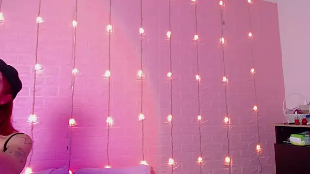 Snapshot of wet_valery chatting on February 2026 01:10:02 AM wet valery online show from February 2026 01:10:02 AM