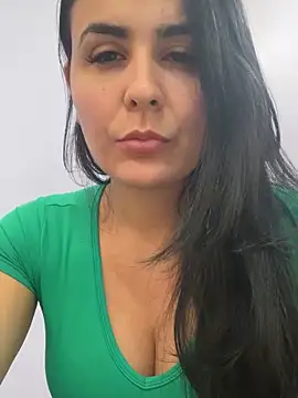 meninaveneno  online show from December 2025 04:49:02 PM