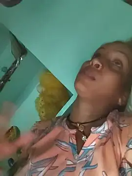 Hotty-Nidhi online show from September 2025 04:01:02 PM