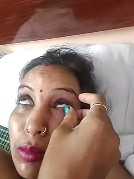 Hotty-Nidhi online show from October 2025 01:35:01 AM