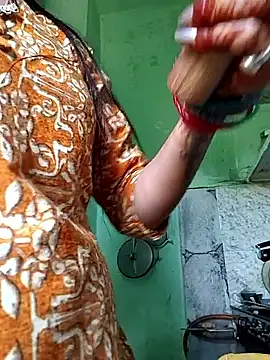 Hotty-Nidhi online show from March 2026 07:13:02 AM