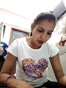 Hotty-Nidhi online show from April 2026 05:44:01 PM