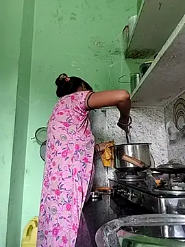 Hotty-Nidhi online show from April 2026 06:13:05 AM