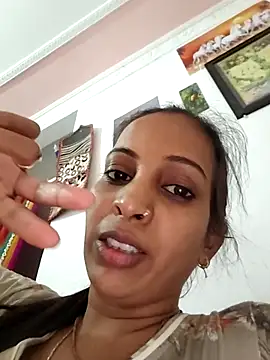 Hotty-Nidhi online show from April 2026 05:24:01 AM