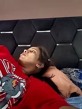Hotty-Nidhi online show from May 2026 02:52:01 AM