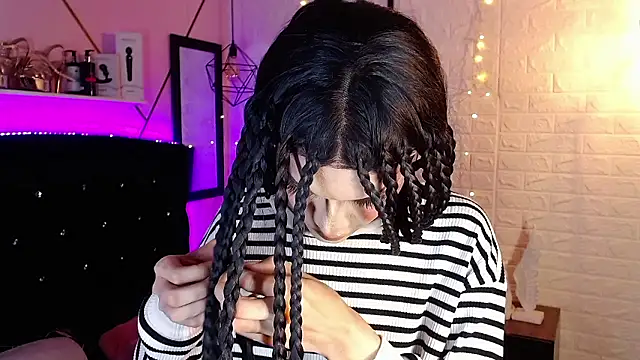 agatha rodriguez online show from January 2026 02:11:01 PM