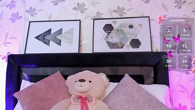 Snapshot of Lilith_Thompson chatting on September 2025 09:16:02 PM Lilith Thompson online show from September 2025 09:16:02 PM