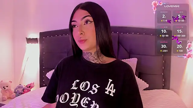 Snapshot of Lilith_Thompson chatting on October 2025 05:06:01 AM Lilith Thompson online show from October 2025 05:06:01 AM