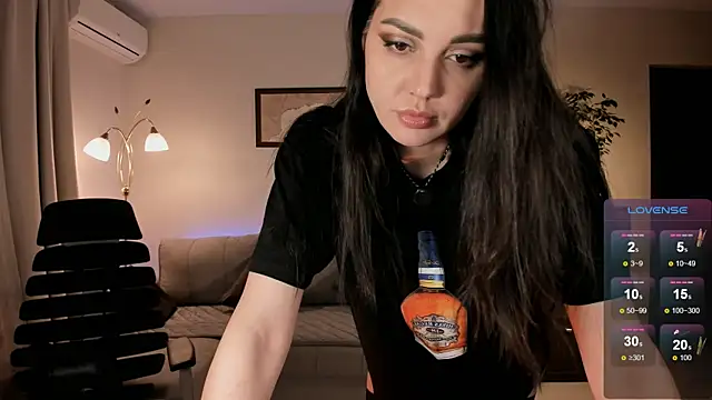 Snapshot of Viki_Bellson chatting on March 2025 07:02:02 PM Viki Bellson online show from March 2025 07:02:02 PM