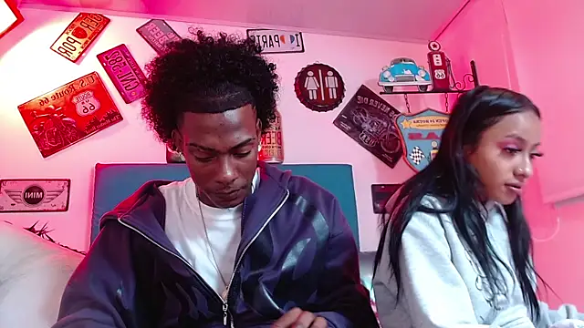 Snapshot of lili_roussi chatting on October 2025 02:29:01 AM lili roussi online show from October 2025 02:29:01 AM