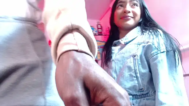 Snapshot of lili_roussi chatting on October 2025 04:53:02 AM lili roussi online show from October 2025 04:53:02 AM