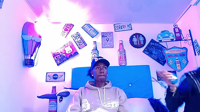 Snapshot of lili_roussi chatting on October 2025 10:53:02 PM lili roussi online show from October 2025 10:53:02 PM