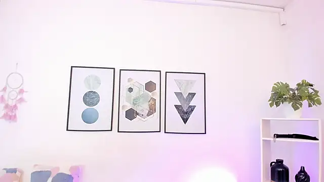 dullce77 online show from September 2025 07:26:01 PM