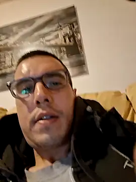 Snapshot of marco199077 chatting on February 2026 09:47:02 PM marco199077 online show from February 2026 09:47:02 PM