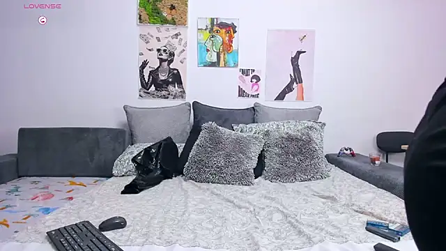 Snapshot of FindomGoddess1 chatting on November 2025 09:58:01 PM FindomGoddess1 online show from November 2025 09:58:01 PM