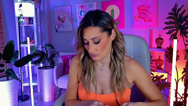 SarahAlluring online show from February 2026 12:04:01 PM