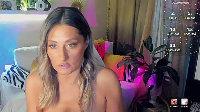 Snapshot of SarahAlluring chatting on May 2026 04:13:02 PM SarahAlluring online show from May 2026 04:13:02 PM