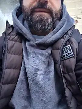 HairyCubBttmboy online show from January 2026 04:01:01 PM