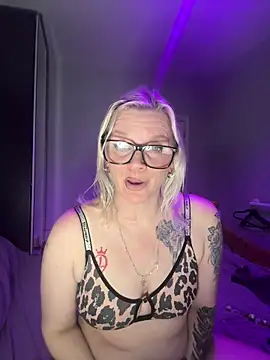 Curvy-Cleo online show from February 2026 09:09:02 PM