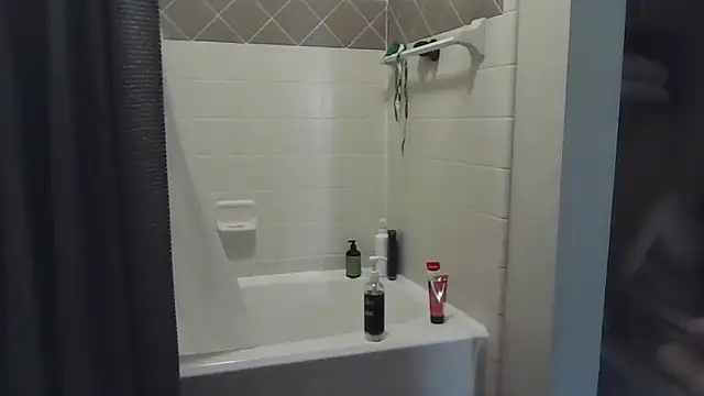 whowantsacreampie online show from October 2025 02:25:01 PM