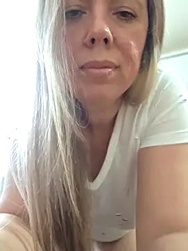 Irina3718 online show from March 2026 01:59:02 PM