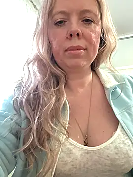 Irina3718 online show from April 2026 02:54:01 PM