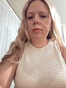 Irina3718 online show from July 2026 08:22:02 PM