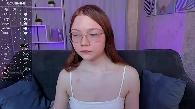 Snapshot of luv_tessa chatting on December 2025 01:22:02 AM luv tessa online show from December 2025 01:22:02 AM