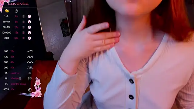 Snapshot of luv_tessa chatting on January 2026 01:52:02 AM luv tessa online show from January 2026 01:52:02 AM