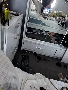 Nick-Ox online show from September 2025 03:25:01 PM