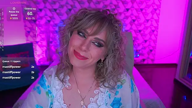 Snapshot of CandyLadyyy chatting on May 2026 08:27:02 PM CandyLadyyy online show from May 2026 08:27:02 PM