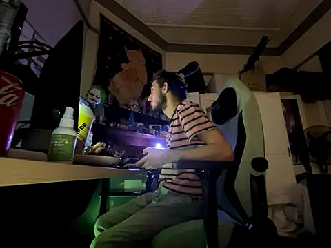 twink69Finger online show from September 2025 03:46:01 PM