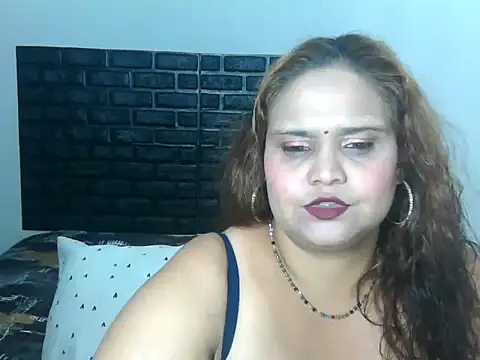 clover cams1874 online show from November 2025 03:58:01 PM