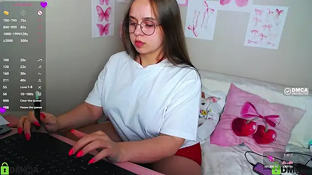 Snapshot of Lilysweet13 chatting on September 2025 02:07:02 PM Lilysweet13 online show from September 2025 02:07:02 PM