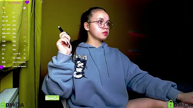 Snapshot of Lilysweet13 chatting on October 2025 01:48:02 PM Lilysweet13 online show from October 2025 01:48:02 PM